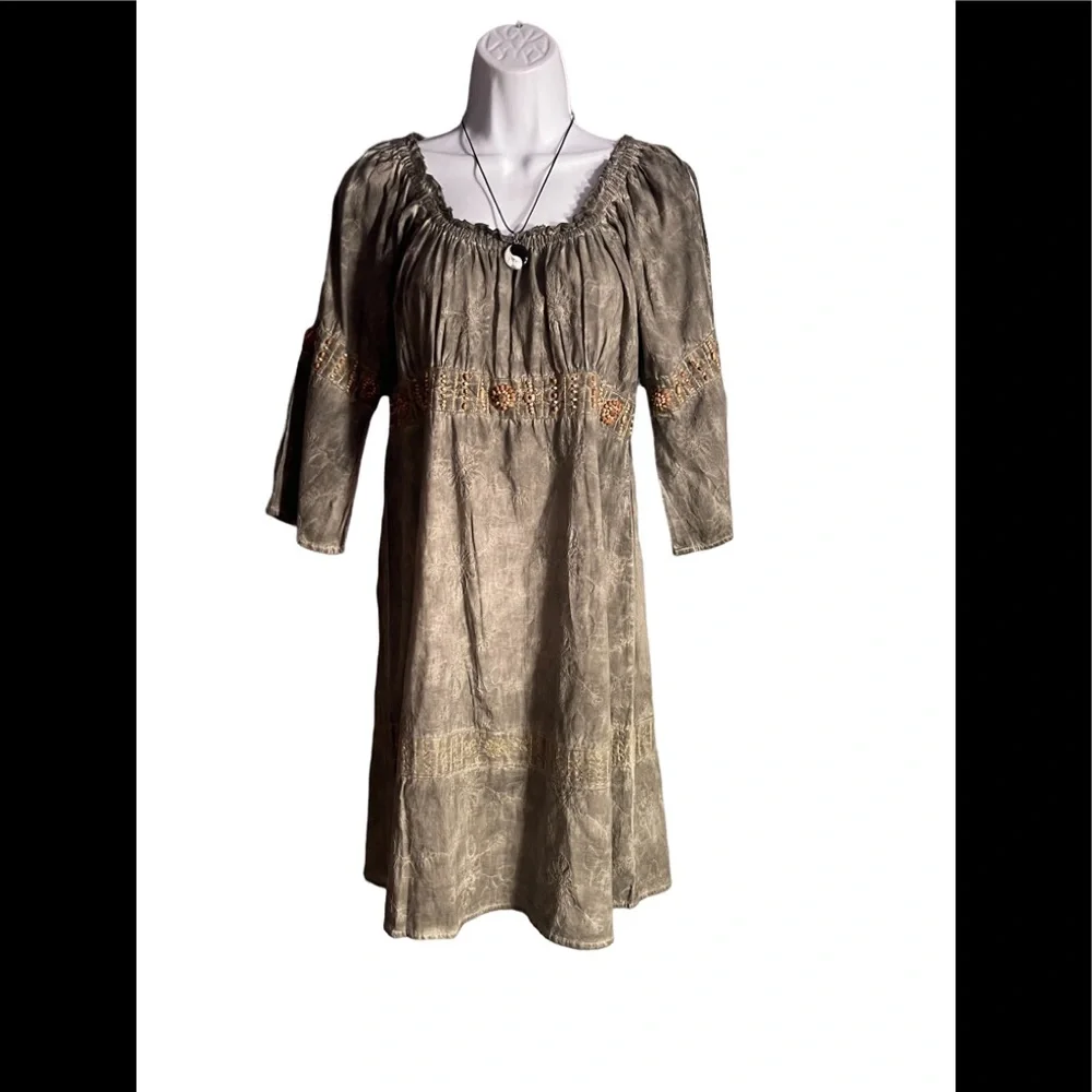 NWT. Blouse by Sacred Threads.  BL/RD 2.  215532 - Picture 2 of 5